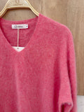 V-neck Pullover in Cashmere, Wool & Silk: Coral Pink / One size