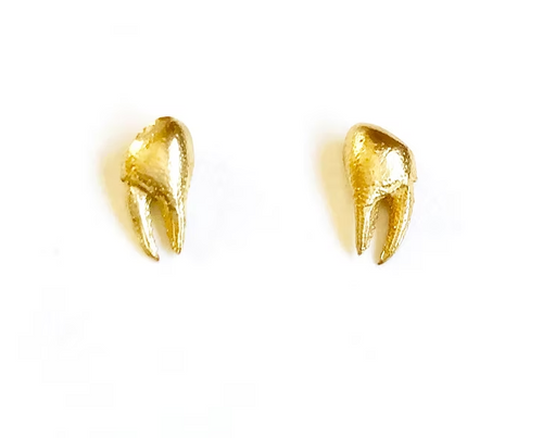 MadeIn Jewelry Tiny Crab Claw Stud Earrings