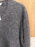 V-neck Pullover in Cashmere, Wool & Silk: Coral Pink / One size