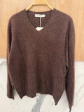 V-neck Pullover in Cashmere, Wool & Silk: Coral Pink / One size